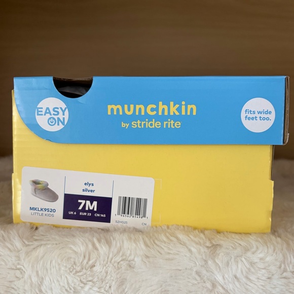 ✨$15✨NWT•Stride Rite Munchkin Elys Toddler Girls Cozy Ankle Boots | Silver | 7T - Picture 10 of 10